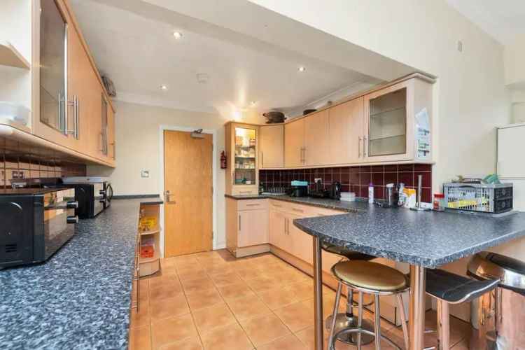 7 bedroom semi-detached house for sale