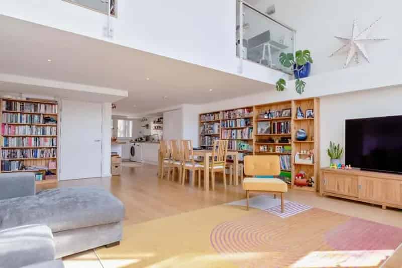 3 Bedroom Maisonette for Sale in Brighton