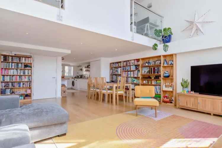 3 Bedroom Maisonette for Sale in Brighton