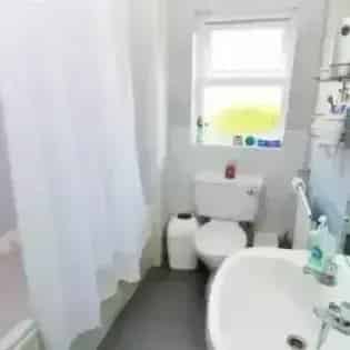 2 rooms flat of 172 m² in Birmingham