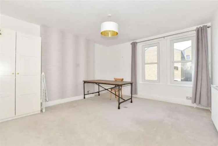 3 Bed Flat for Sale West End Allocated Parking No Onward Chain