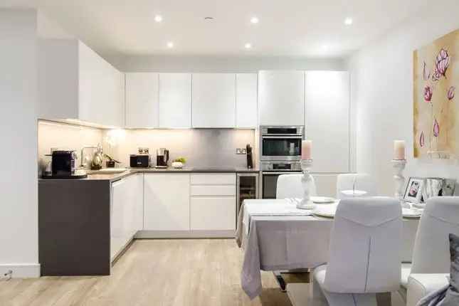 Stylish 1-Bed Flat Nine Elms Point SW8 Short Let