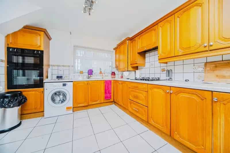 3 Bed End Terrace House Llandaff North