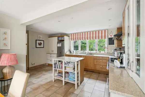 Kings Lane, Chipperfield, Kings Langley, Hertfordshire, WD4 9EP | Property for sale | Savills