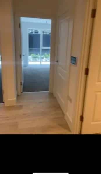 Colindale Gardens 2 Bed Apartment with Private Terrace - Family Friendly