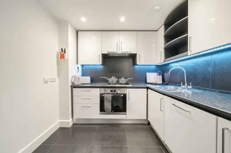 2 Bedroom Apartment Canary Wharf Premium