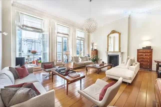Luxury 4-Bedroom Flat for Sale in Queen's Gate Gardens