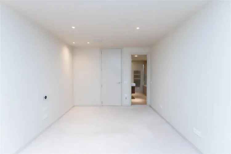 3 Bedroom Apartment South Kensington - Luxury Living
