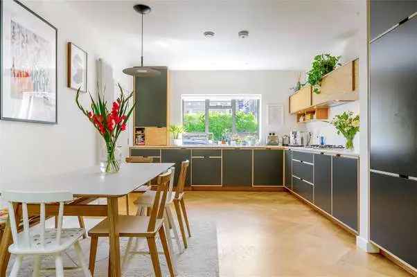 3 Double Bedroom House Islington Refurbished Open Plan Living Garden