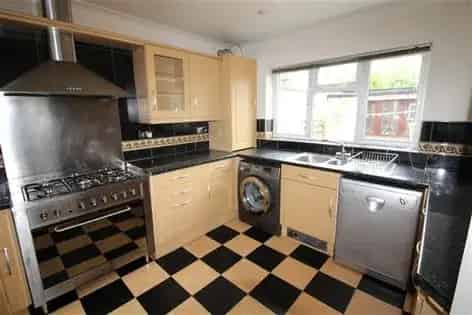 4 Double Bedroom House in Southampton - Furnished