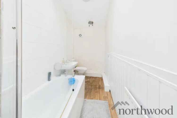 2 Bed Mid Terrace House Freehold Near Amenities
