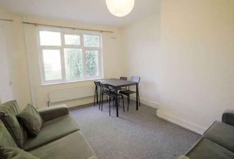 4 Bedroom Terraced House Near Coombe Road