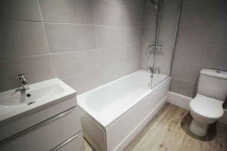 2 Bedroom Mid Terrace House for Rent Fairfield Merseyside L6