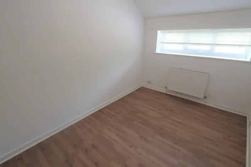 3 Bedroom Bungalow To Let Hopwood