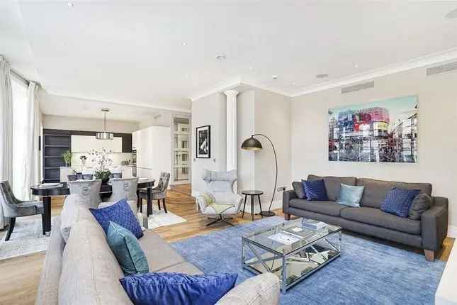 3 Bed Flat The Strand London WC2R Available Now