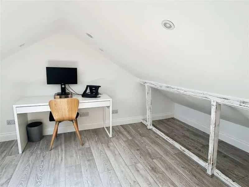 2 bed house for sale