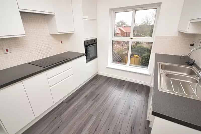 2 Bedroom Flat For Sale Dickens Heath