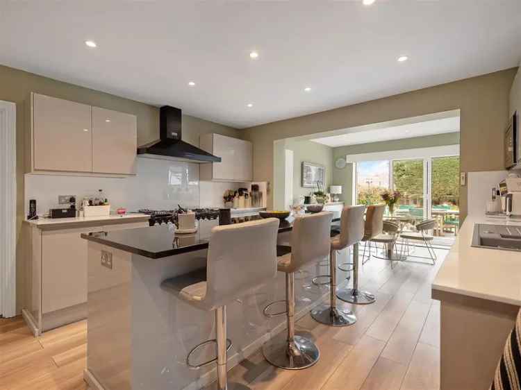 5 Bedroom House Near Beckenham Junction Station