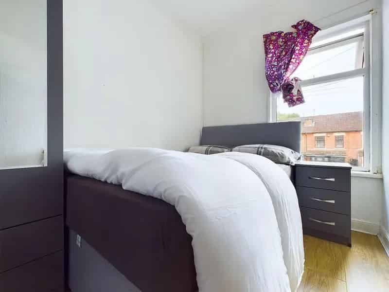 1 Bedroom House Share for Students and Professionals
