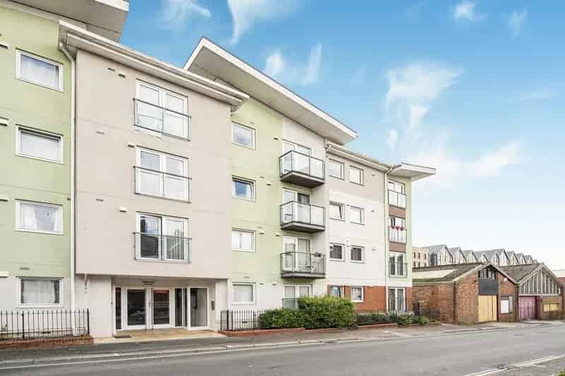 1 Bedroom Apartment Exeter City Centre First Time Buyer Investor