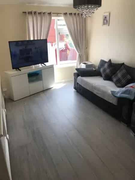 3 Bed House with Large Room and Garden Potential