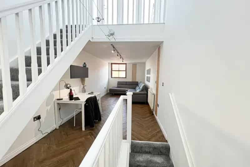 Modern Duplex Apartment with Rooftop Terrace - Available August