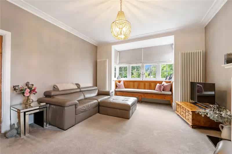 House For Sale , 25, Woodthorpe Lane, Wakefield, England