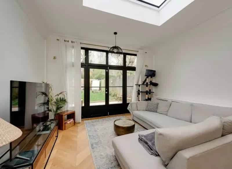 Stunning 3-Bedroom House Finchley Road Near Hampstead Heath