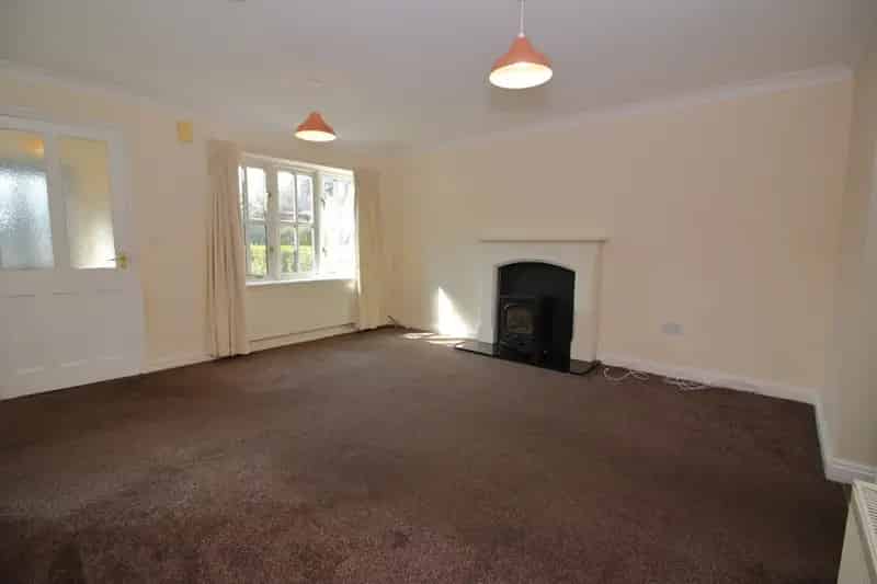 3 Bedroom House For Sale in Sway Village