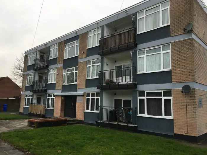 2 bed flat in Upton/Hough Green