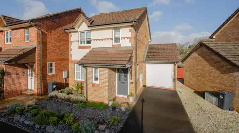 3 Bedroom Detached House for Sale in Par Cornwall