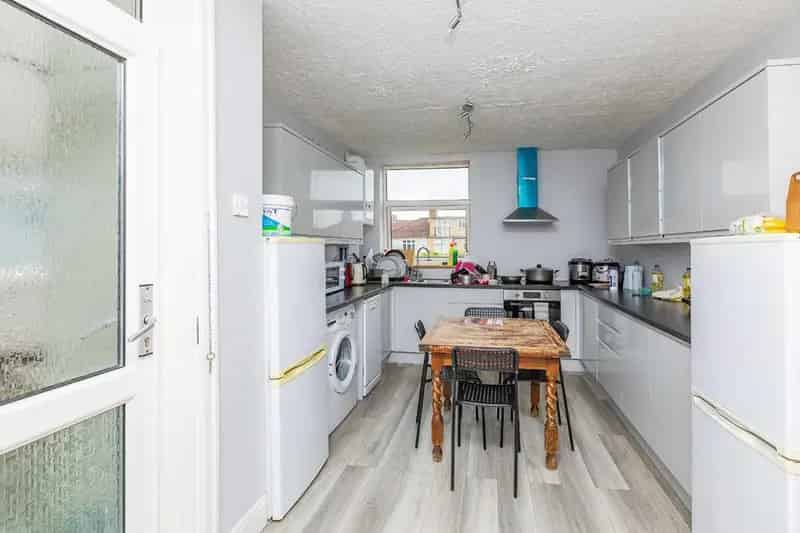 6 Bedroom Terraced House for Sale