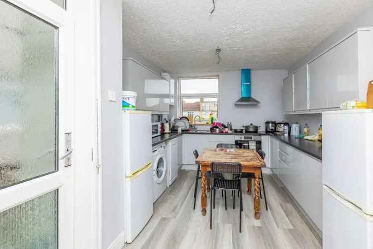 6 Bedroom Terraced House for Sale