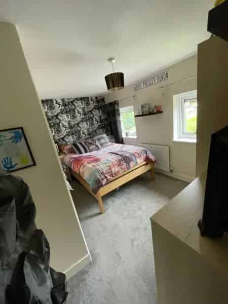 2 Bedroom Semi Detached House Near Shops and Schools