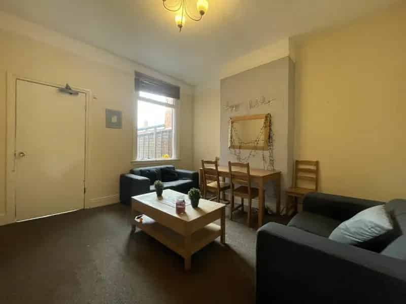 4 Bedroom House Student Accommodation 202526