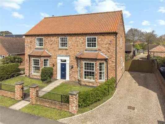 Shire House, 17 Swinderby Road, North Scarle, Lincoln, LN6 9EU | Property for sale | Savills