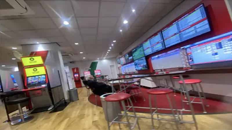 Glasgow City Centre Retail Unit - 1446 sq ft - Ladbrokes Leasehold
