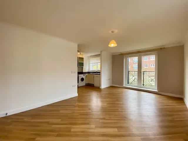 Two Bedroom Apartment Aylesbury Zero Deposit Option Available