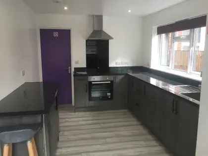 4 Bedroom Shared House Southampton Polygon