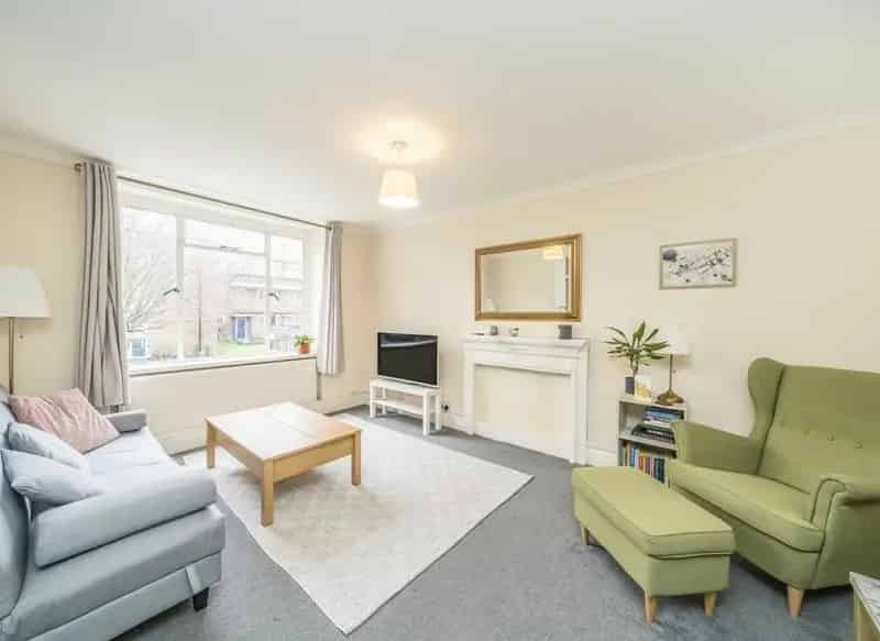 Two Bedroom Flat St John's Wood Central London