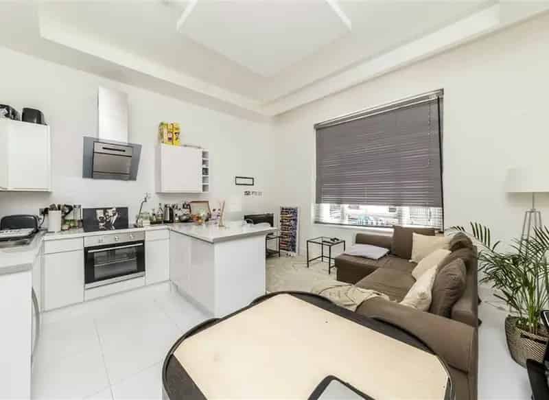 One Double Bedroom Apartment Gloucester Terrace London