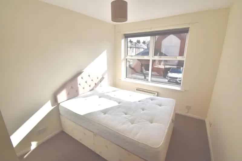2 Bedroom Apartment near Reading Town Centre