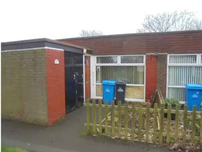 1 bed bungalow in Murdishaw