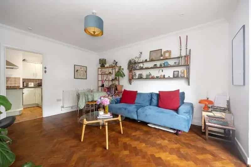1 Bed Flat for Sale in Hove - Close to Station & Seafront