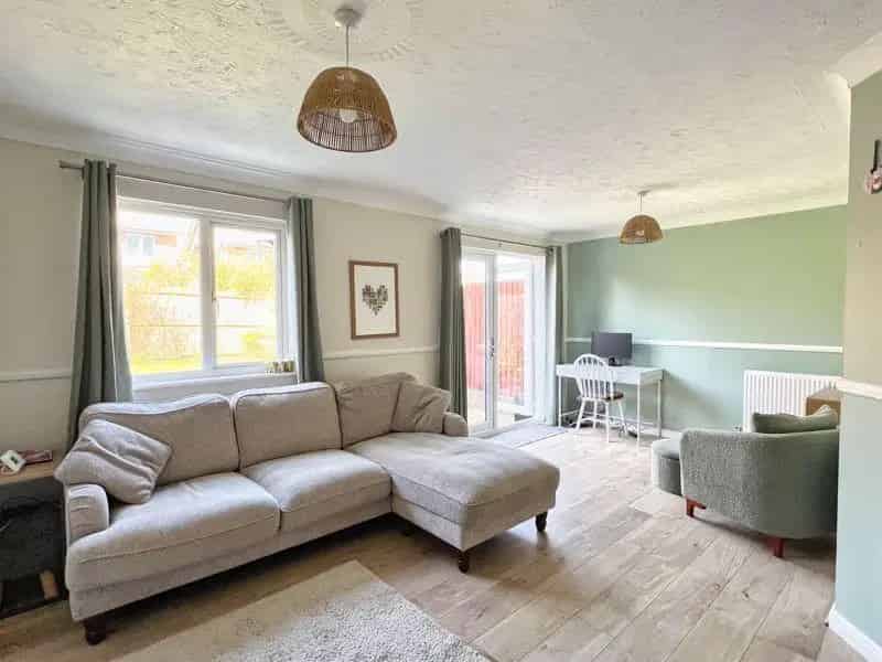 3 Bed Detached House For Sale