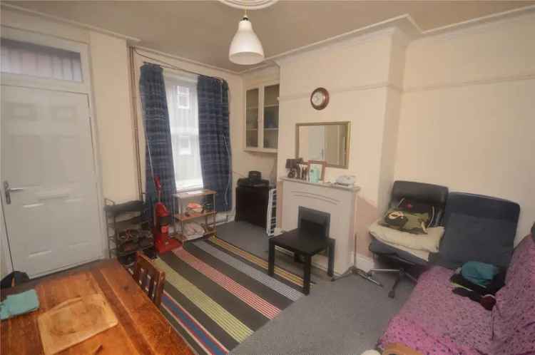 House For Sale in Leeds, England