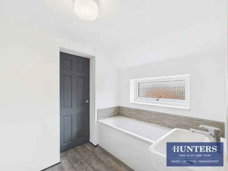 2 bedroom House
 For Sale 
Total Size: 740 SQ FT