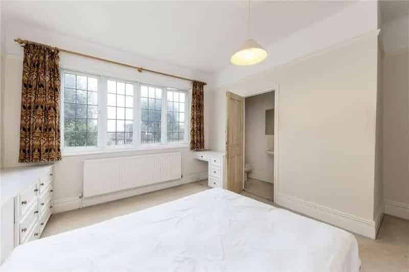 5 Bedroom House for Sale in West Putney
