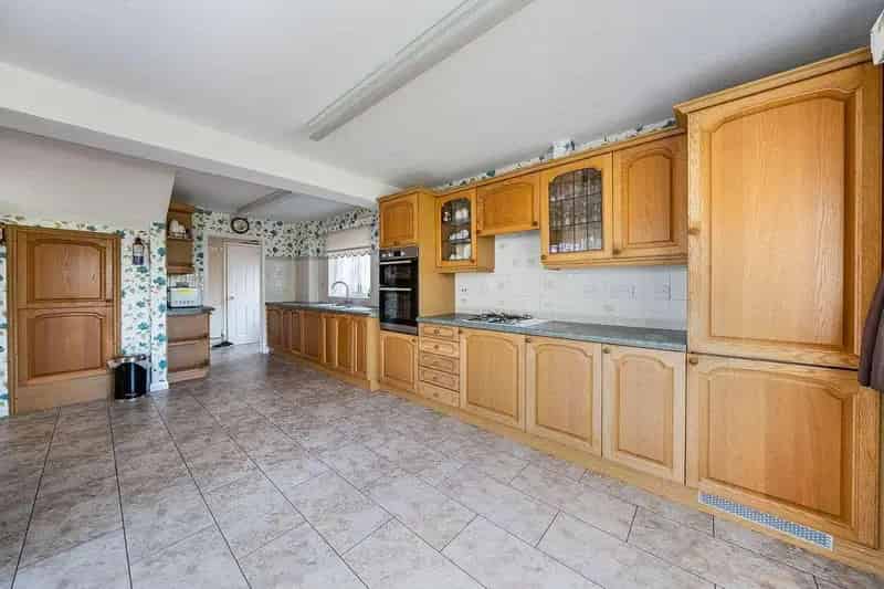 3 Bed Semi-Detached House For Sale