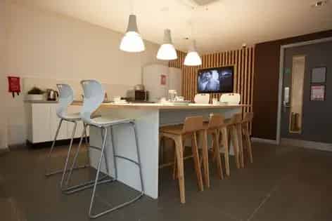 1 Room Flat 21 m² Southampton Private Bathroom Shared Kitchen